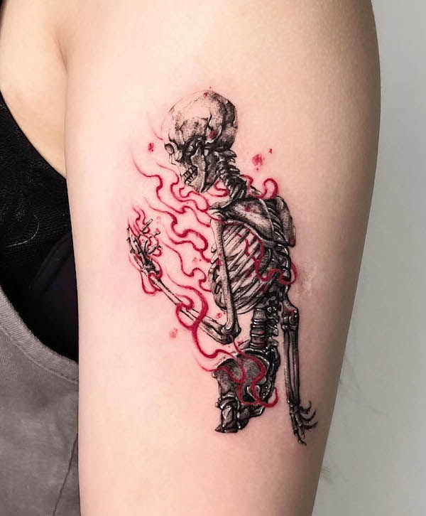 Tatuaggio scheletro di fuoco by @ajintattoo
