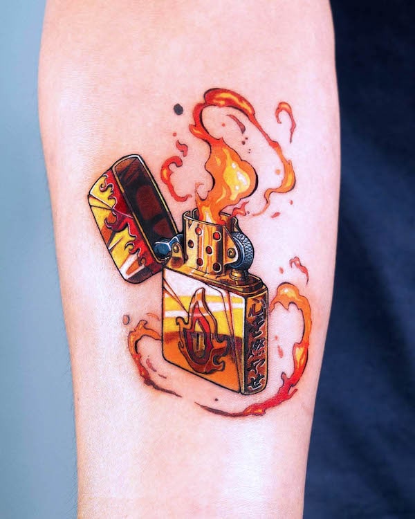 Tatuaggio con fiamme e accendini di @coldchillchild