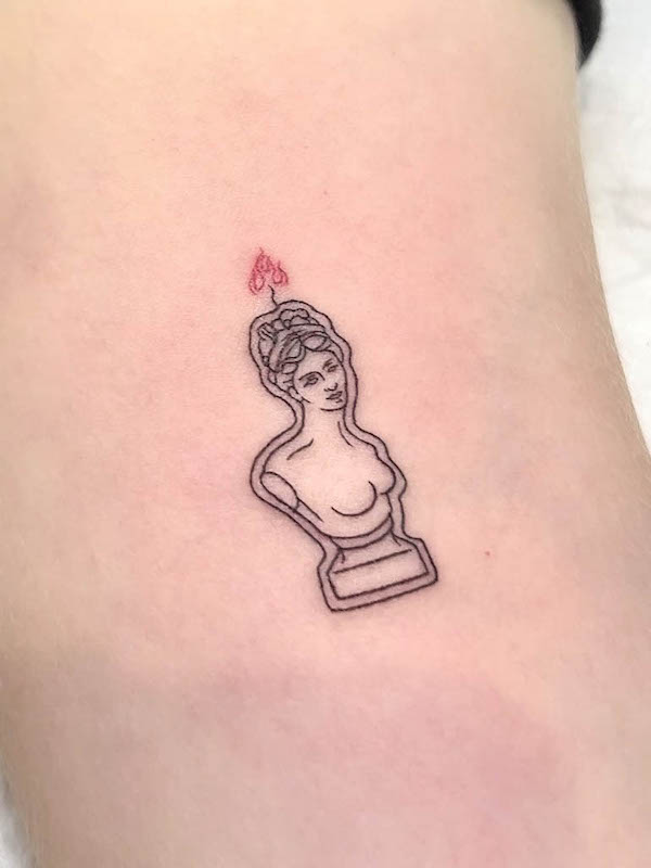 Tatuaggio Venus on fire by @ziv_tattooer