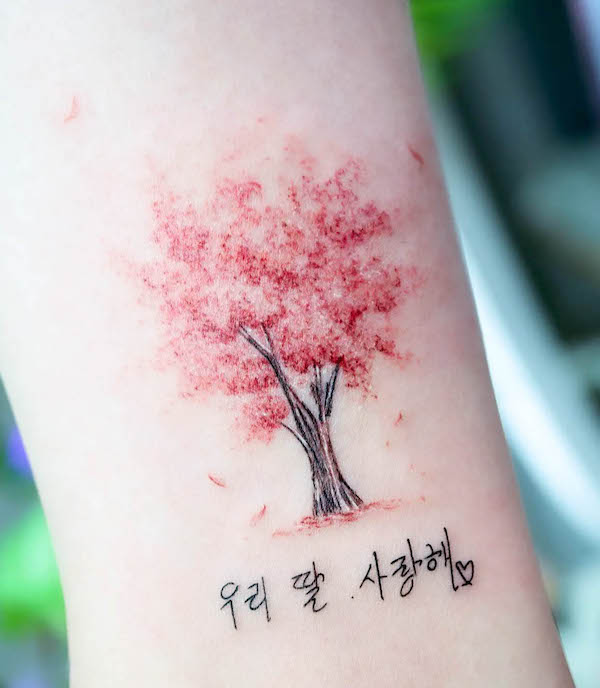 Tatuaggio di ciliegio in fiore di @tatuatore_namoo