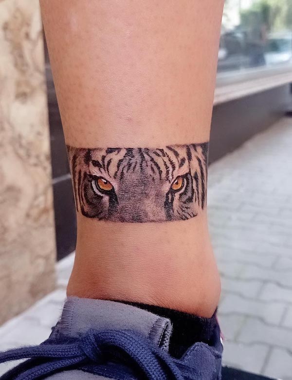 Tatuaggio alla caviglia