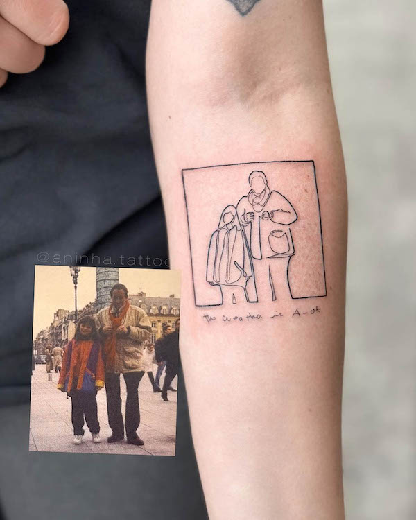 Tatuaggio padre-figlia con una sola linea di @aninha.tattoo