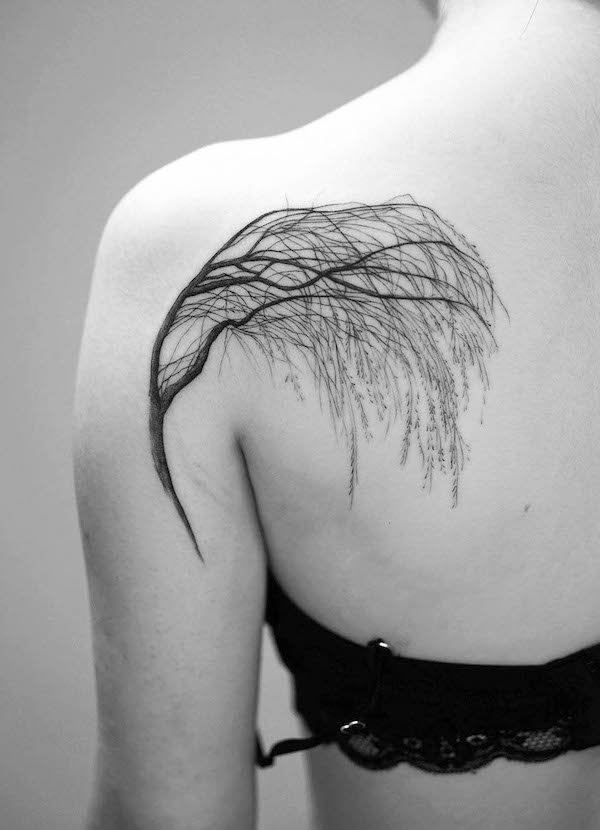 Tatuaggio unico sulla schiena di @chiera