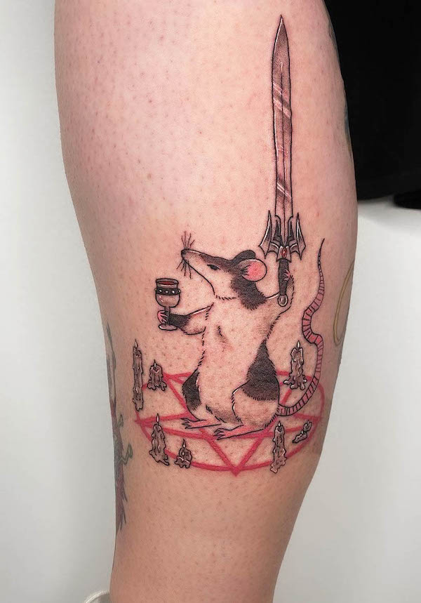 Tatuaggio con stregoneria e pentagramma di @crucibletattooco