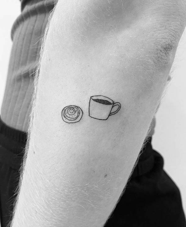 Tatuaggio con caffè e rotolo di cannella di @majalisabekken