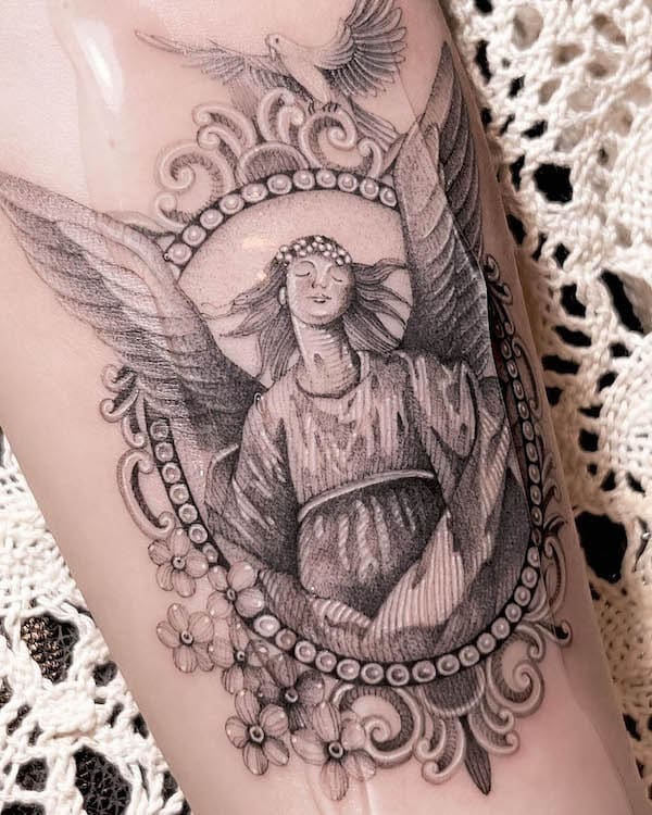 Tatuaggio di angelo antico di @dudutattooist