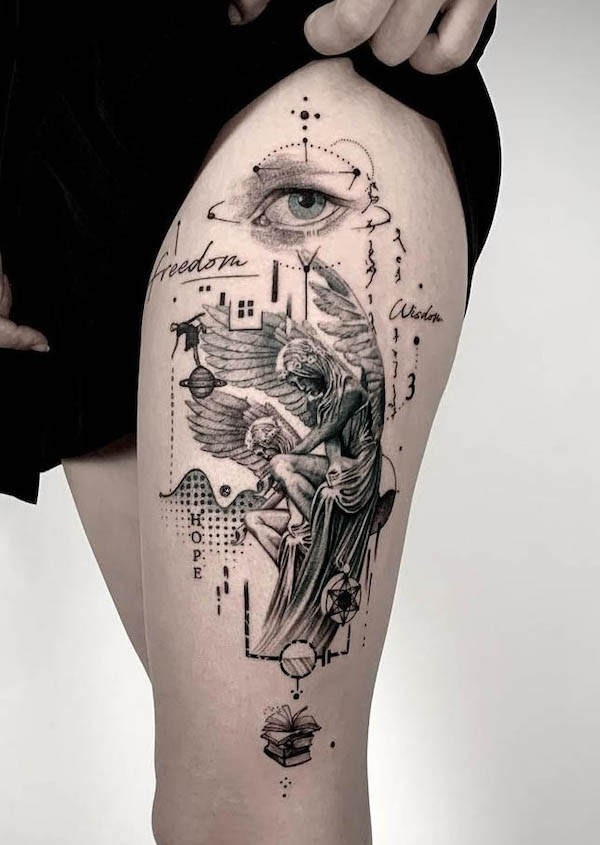 Tatuaggio significativo della coscia dell'angelo di @firatyucedag