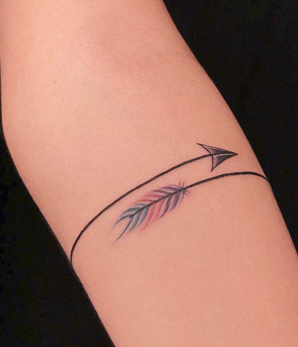 Tatuaggio Armband arrow feather by @1920tattoozhub