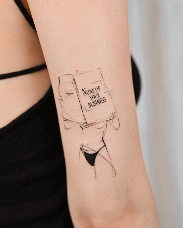 Non sono affari tuoi - tatuaggio a linee sottili di @tracy_inkso