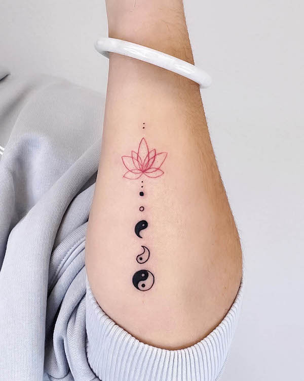 Tatuaggio Yin yang lotus di @gloria_modoink_tattoo