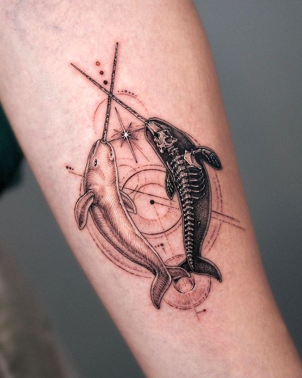 Tatuaggio Yin e Yang Narwhal di @tatuatore_intat