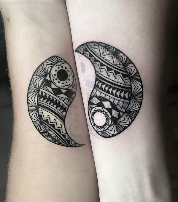 Tatuaggi polinesiani yin yang di @joshuagacutan