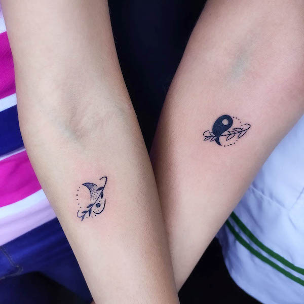 Tatuaggi coordinati yin yang sul braccio di @arthuranomansin