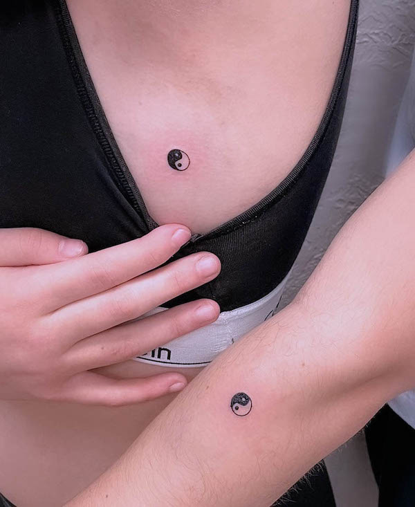 Tatuaggi di piccole sorelle di @permanentbeautyxkylie