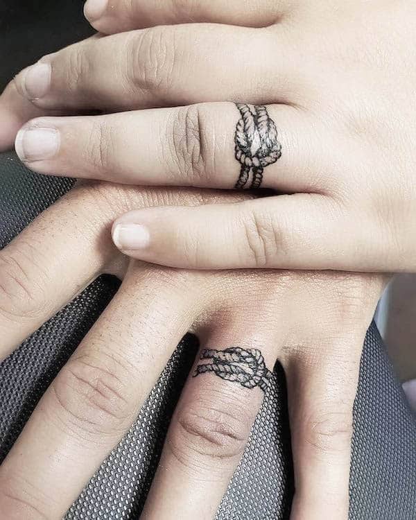 Tatuaggi con anello nuziale Tie the knot di @dominickdtattoos