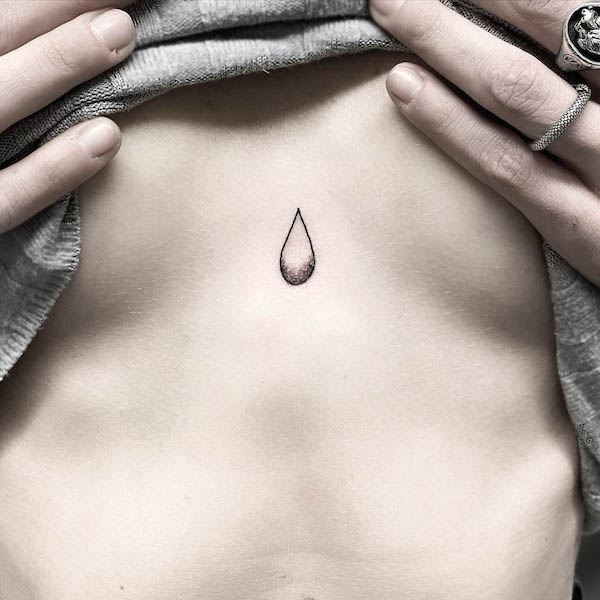 Piccola goccia d'acqua di @romanordtattoo