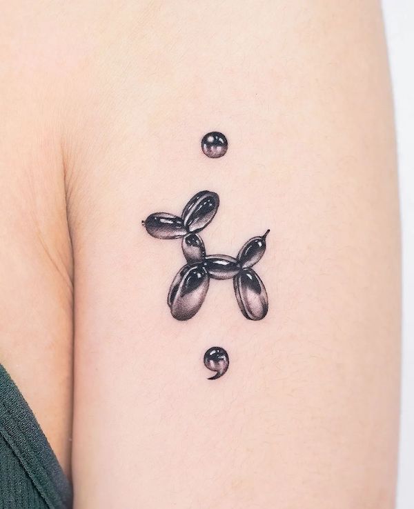 Tatuaggio di palloncini di pony da @needsyou_tattoo