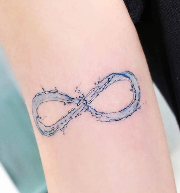 Tatuaggio Water infinity di @tattooist_greem
