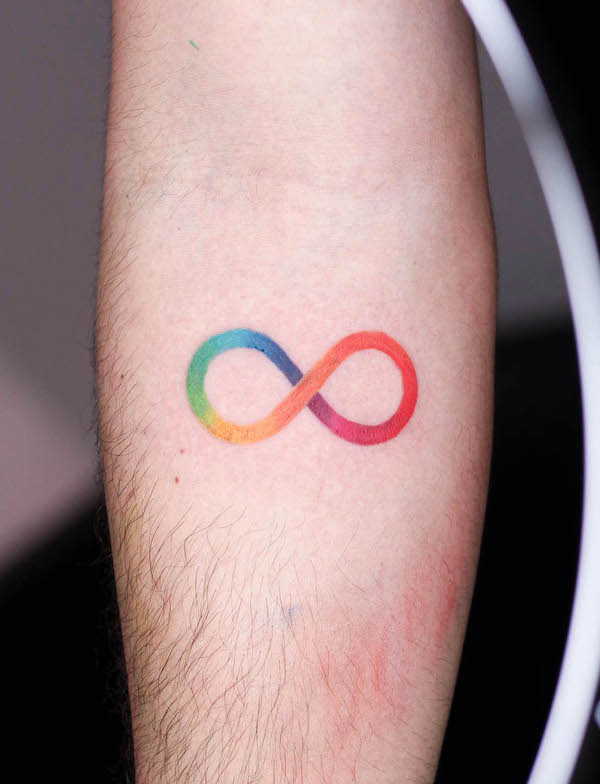 Simbolo dell'infinito arcobaleno di @havilavienna