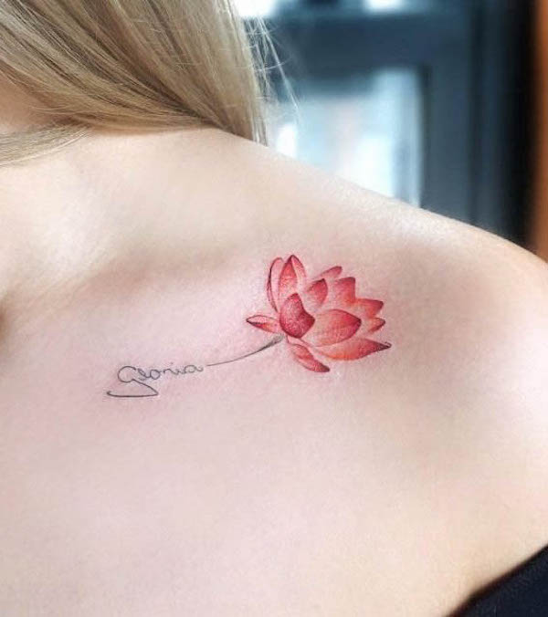 Piccolo tatuaggio a forma di loto di @trending__tattoos
