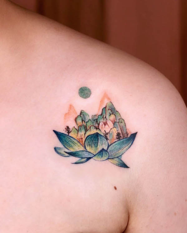 Tatuaggio di paesaggio con loto da @1sle_tattoo
