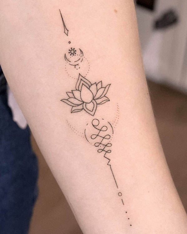 Tatuaggio a forma di loto di @fedornozdrin