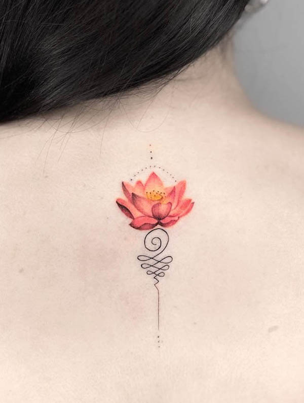 Tatuaggio Unalome Lotus di @greycustomtattoo