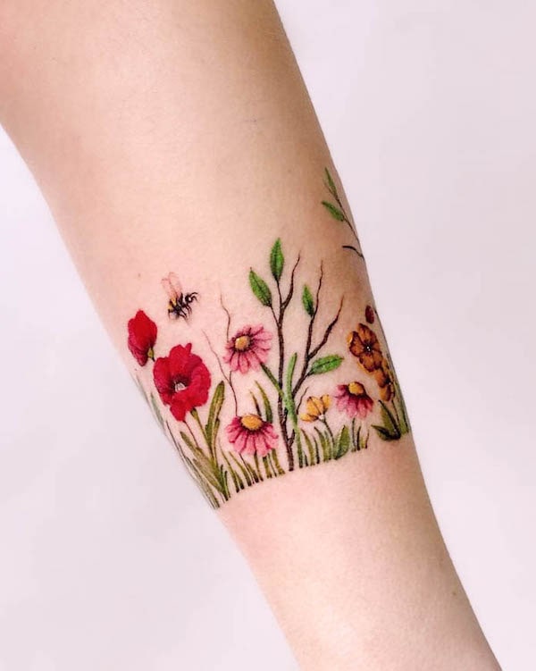 Bracciale giardino fiorito tatuato da @maiko.only
