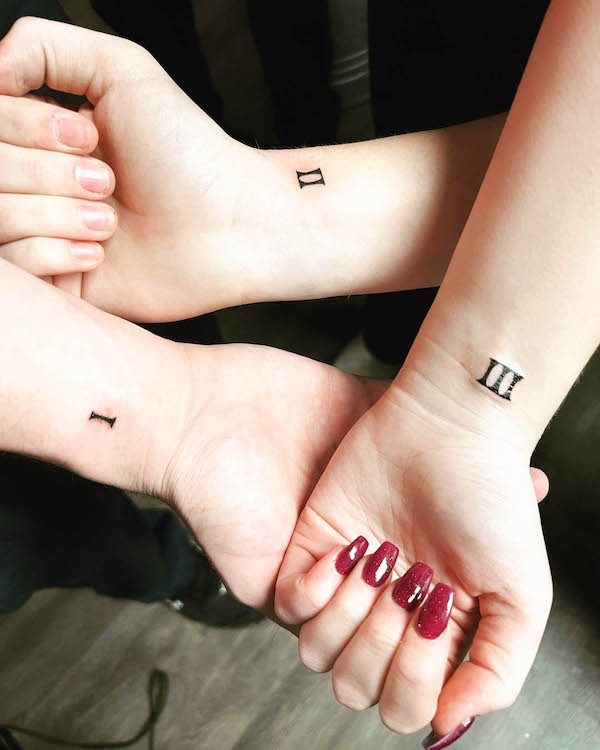 Tatuaggi di piccole sorelle da @impromptu.tattoos
