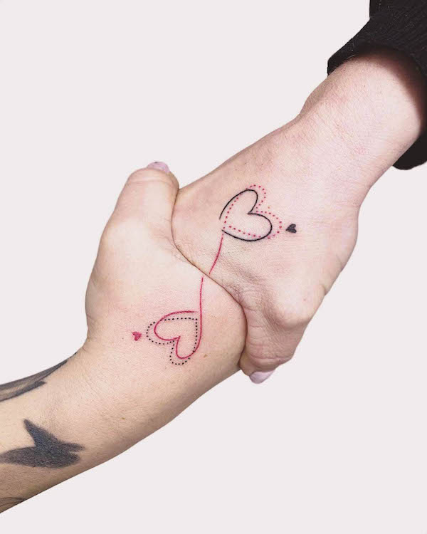 Bellissimi tatuaggi di sorelle di @goldencobratattooclub