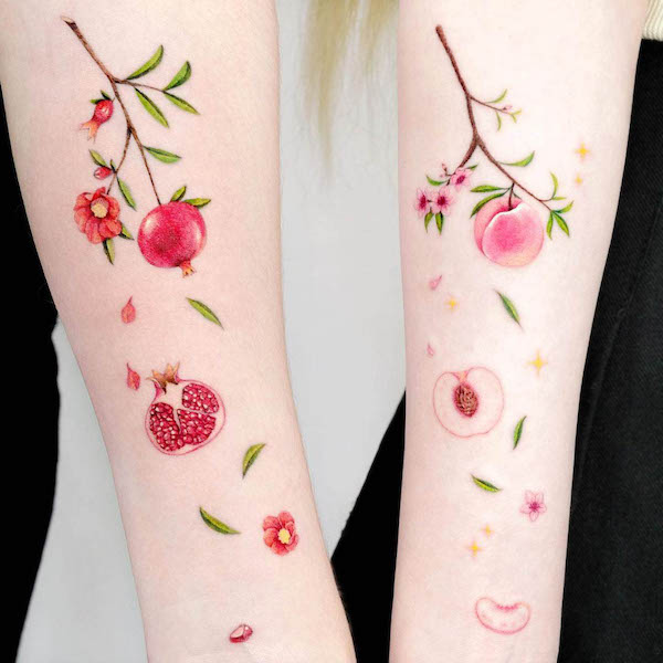 Tatuaggi creativi tra sorelle di @e.ple_tattoo