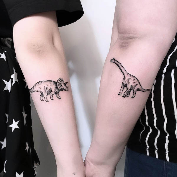 Tatuaggi creativi su sorella di @zoltytattoo