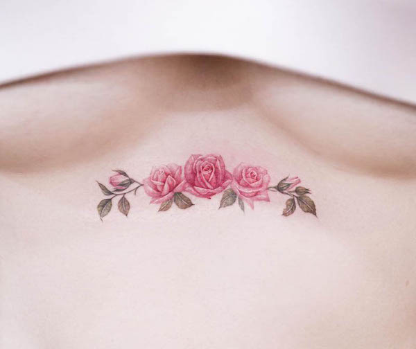 Rosa sotto le tette di @tattoo.haneul