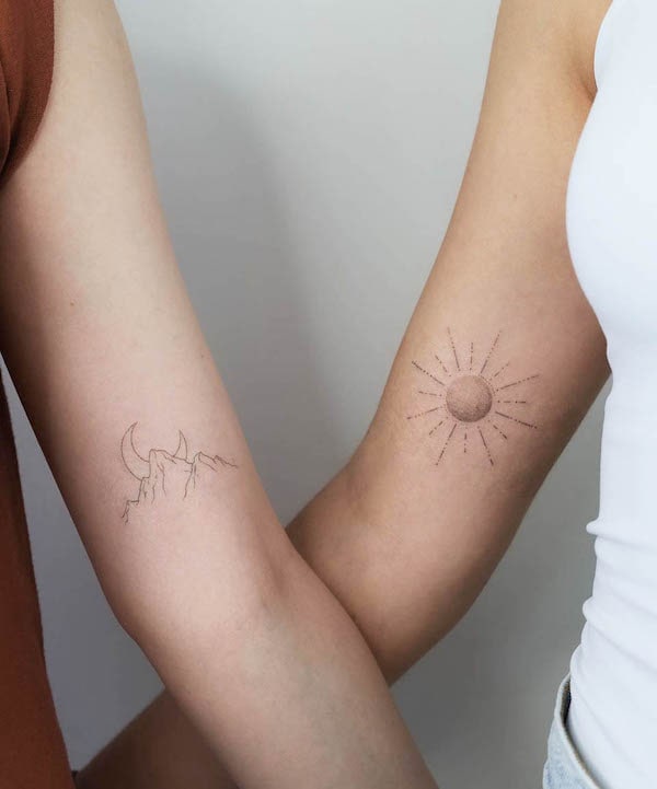 Tatuaggi abbinati del sole e della montagna come migliori amici di @savingbambi