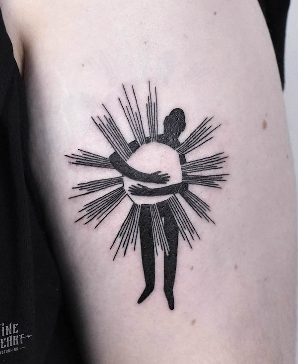 Tatuaggio di concetto Embracing the sun di @szalaimimi