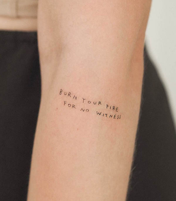 Tatuaggio con citazione