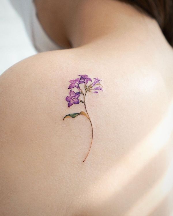 Gelsomino tatuaggio simbolico d'amore di @abii_tattoo