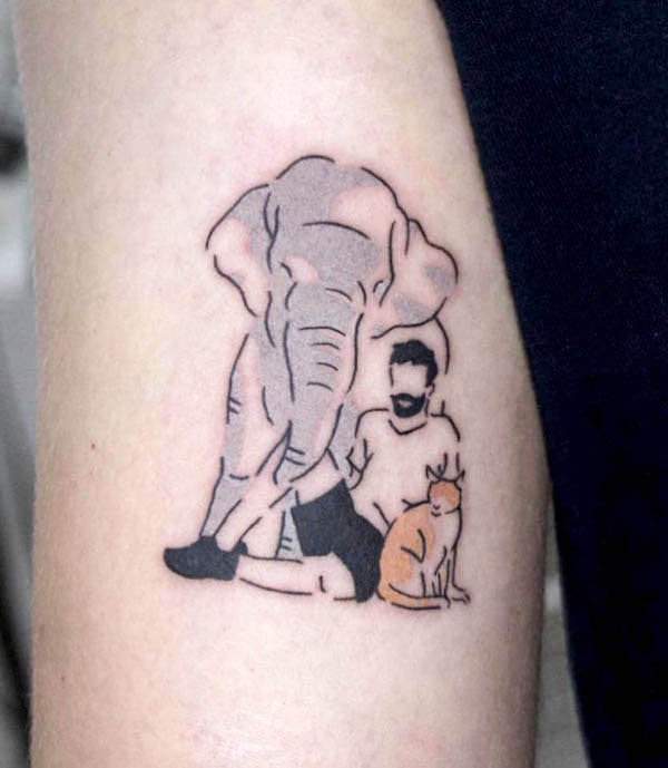 Tatuaggio di un elefante che racconta una storia, di @wanyi_ink
