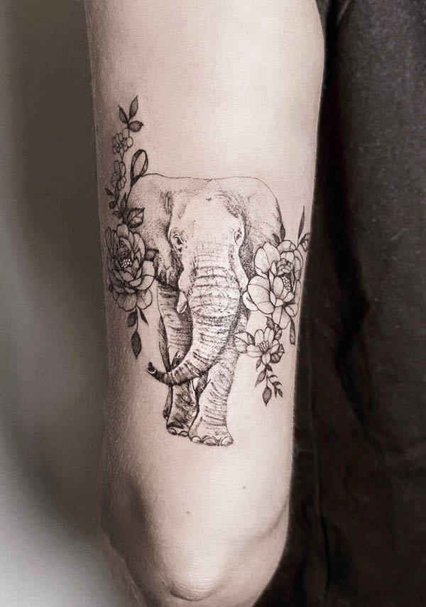 elefante tatuato da @latisha.ligtvoet