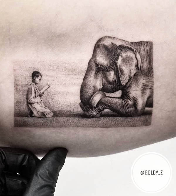 Tatuaggio unico di elefante di @goldy_z