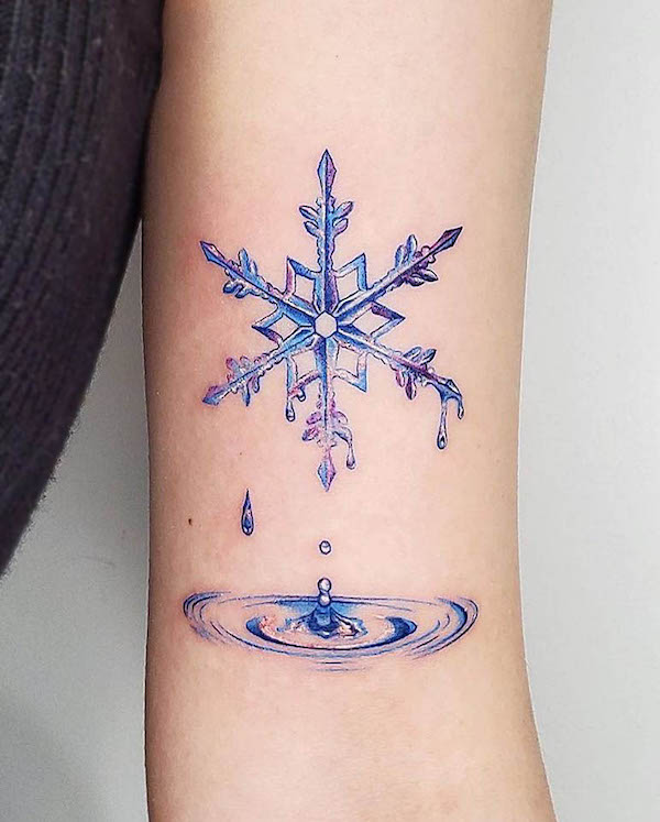 Fiocco di neve fondente di @elly_tattooist