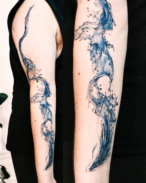 Tatuaggi abbinati a manica intera di drago d'acqua da