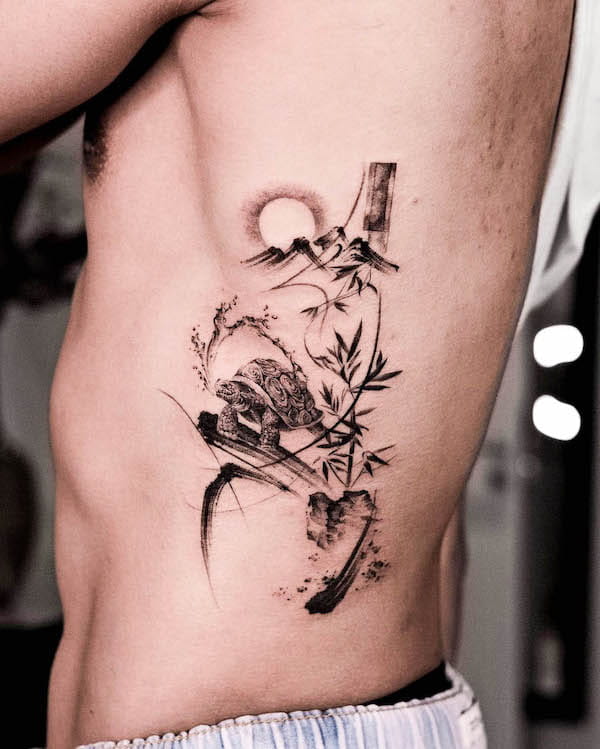 Tatuaggio di tartaruga dipinto con lavaggio a inchiostro di @tattooist_jaymee