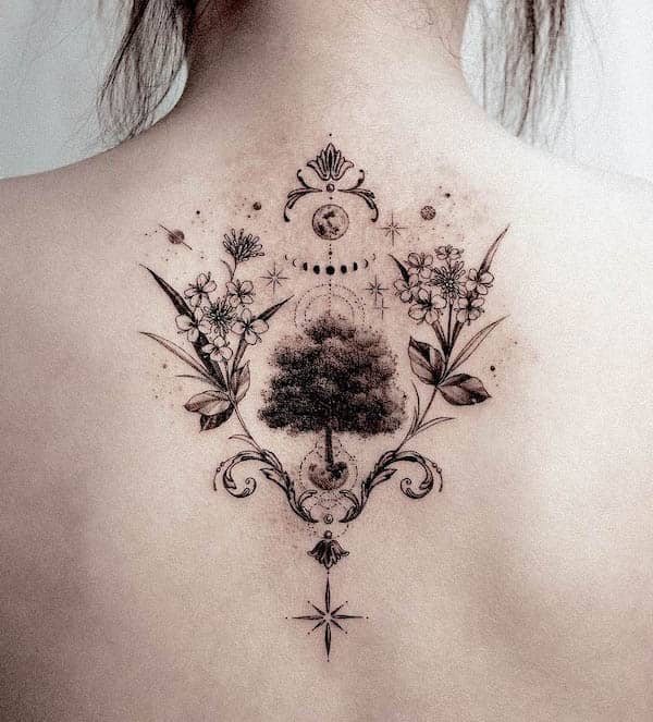 Tatuaggio ornamentale dell'albero della vita di @hwan.ink