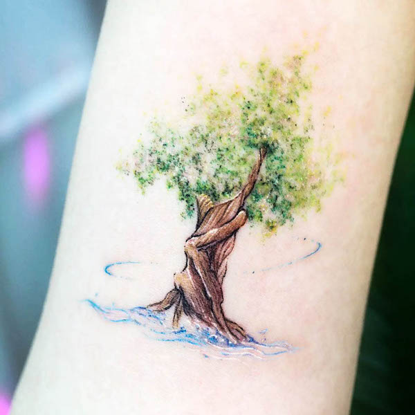 Tatuaggio dell'albero della vita sull'avambraccio di @tattooist_namoo