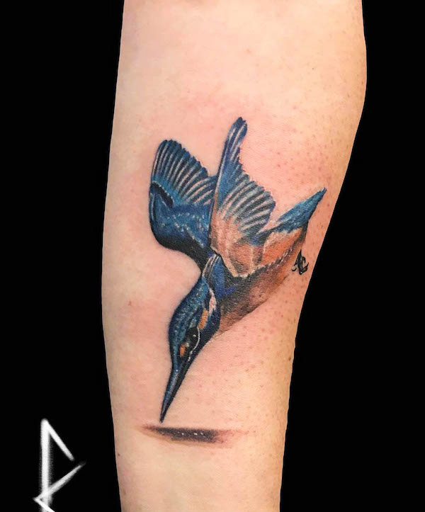 Il martin pescatore di caccia tatuato da @skininctattoo