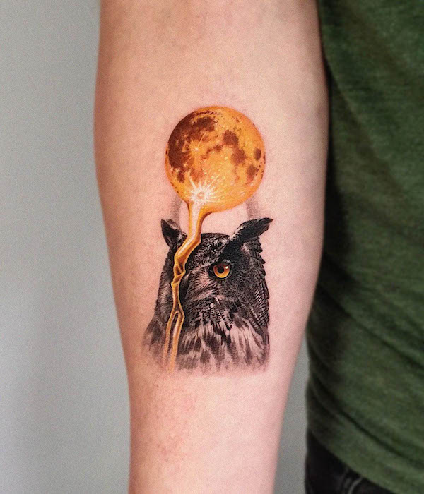 Tatuaggio luna dorata e gufo di @jiro_painter