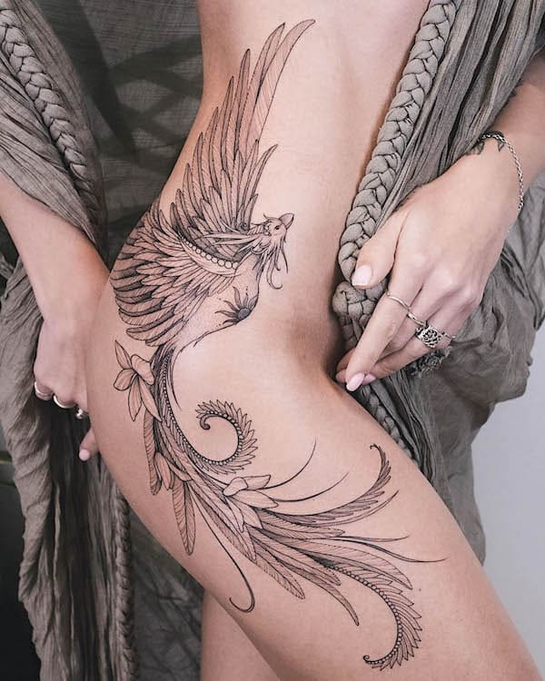 Tatuaggio di fenice a tutto tondo da @aestet.ink_