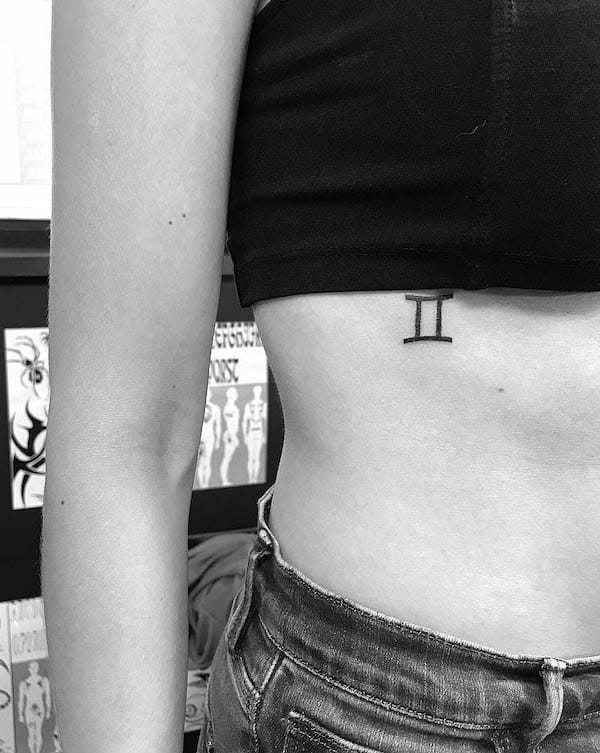 Tatuaggio Gemelli glifo costale di @jk.tat_