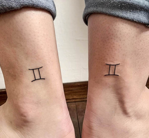 Tatuaggi con glifi Gemelli abbinati di @katrinnonnweiler